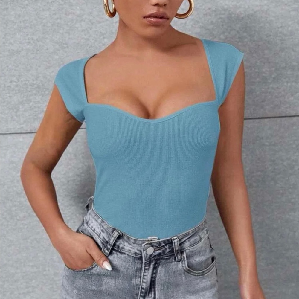 Sweetheart Neckline Ribbed Knit Tee